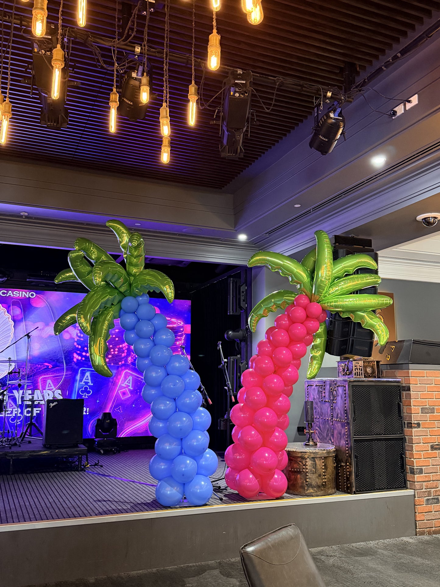 Tapered Palm Tree (hire)