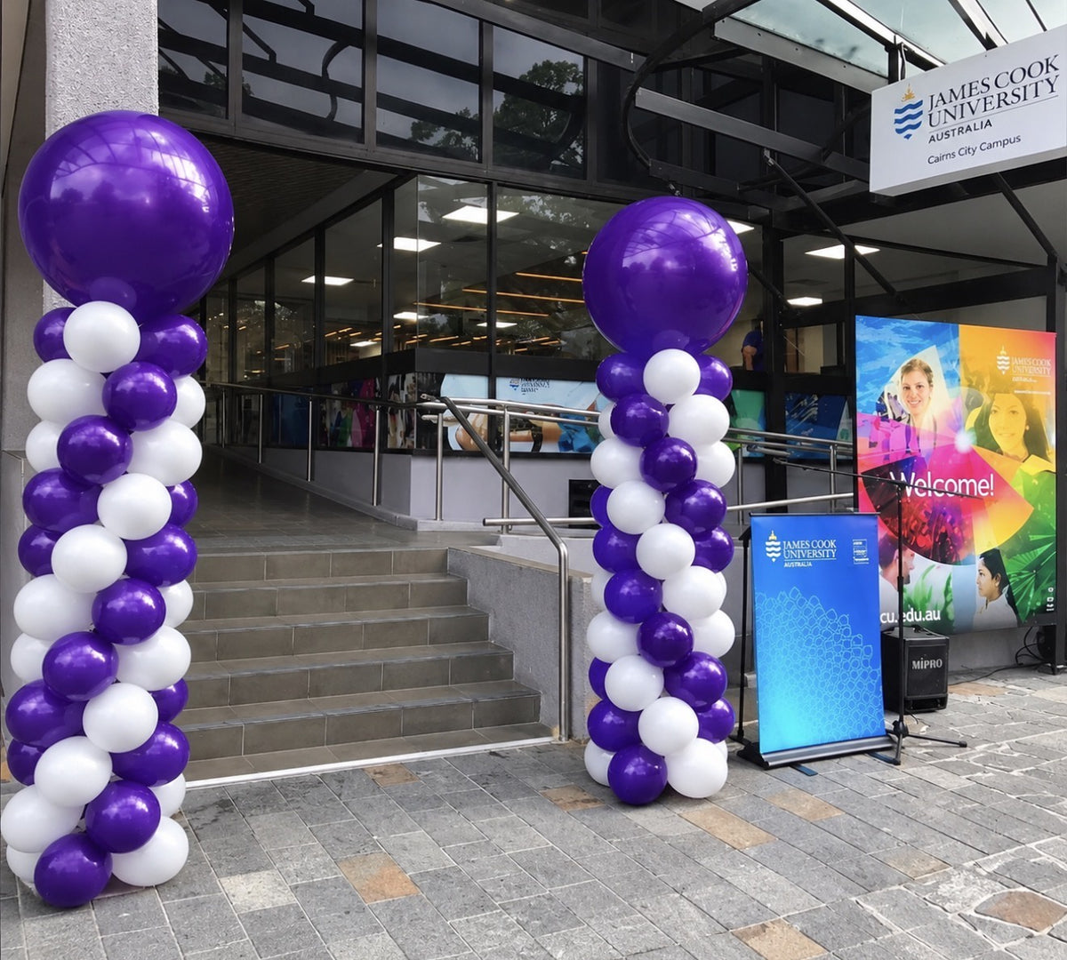 Balloon Column - Dockers (hire)