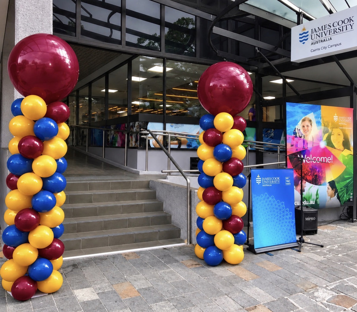 Balloon Column - Lions (hire)