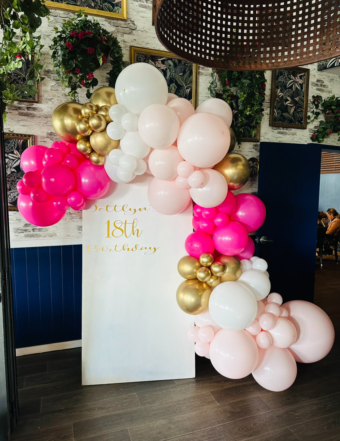 Solid Arch Backdrop with Balloon Garland – Balloons Etc