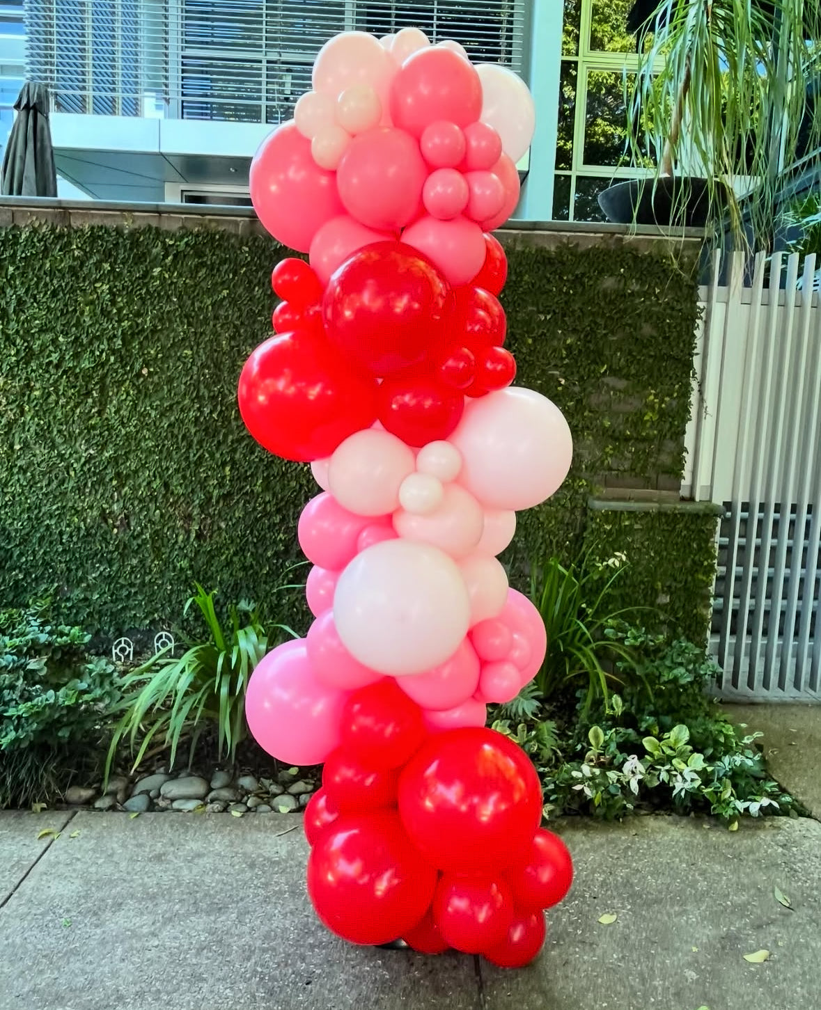 Organic-Style Balloon Column