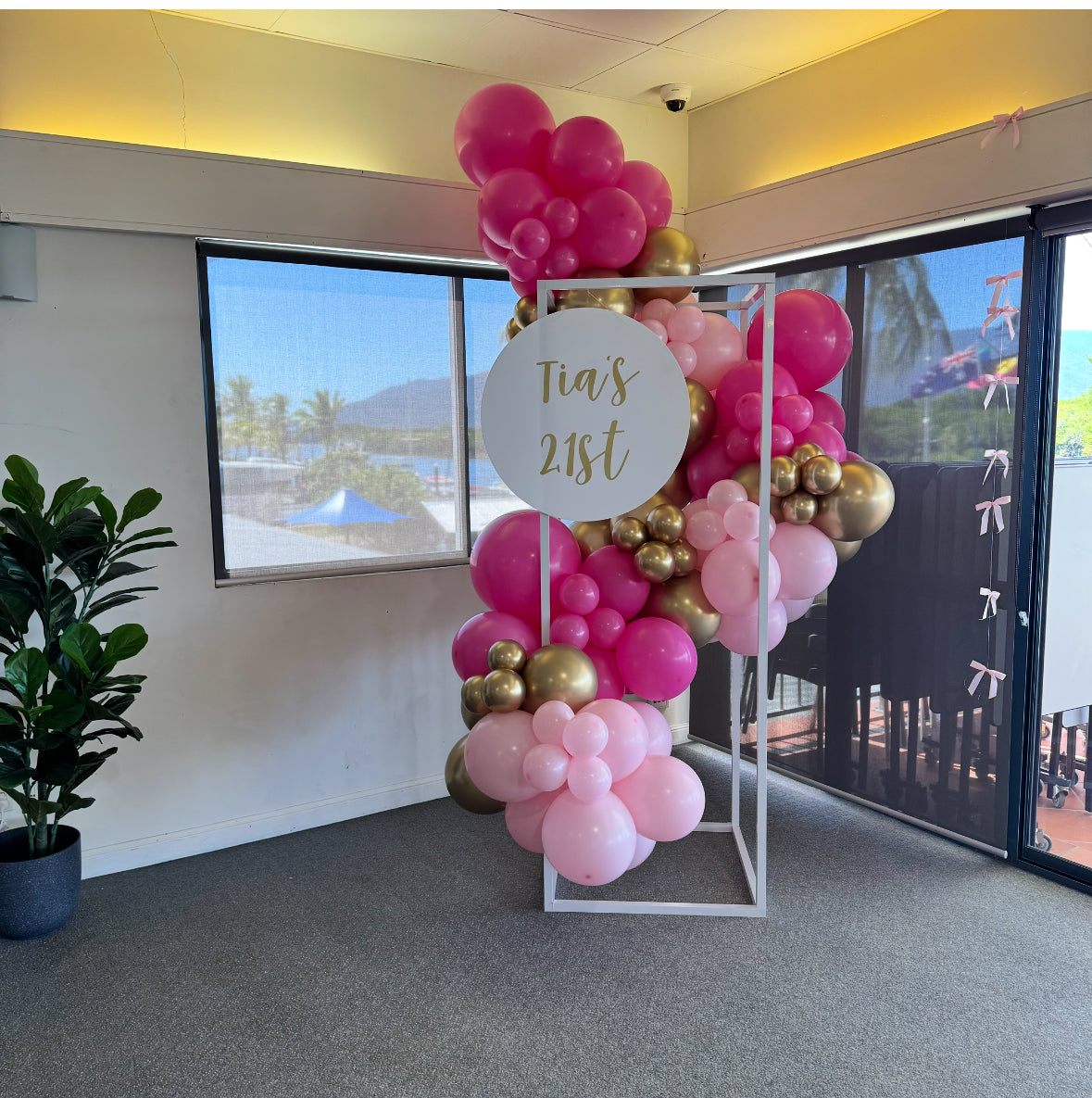 Illusion Photo Box with Personalised Sign Hire