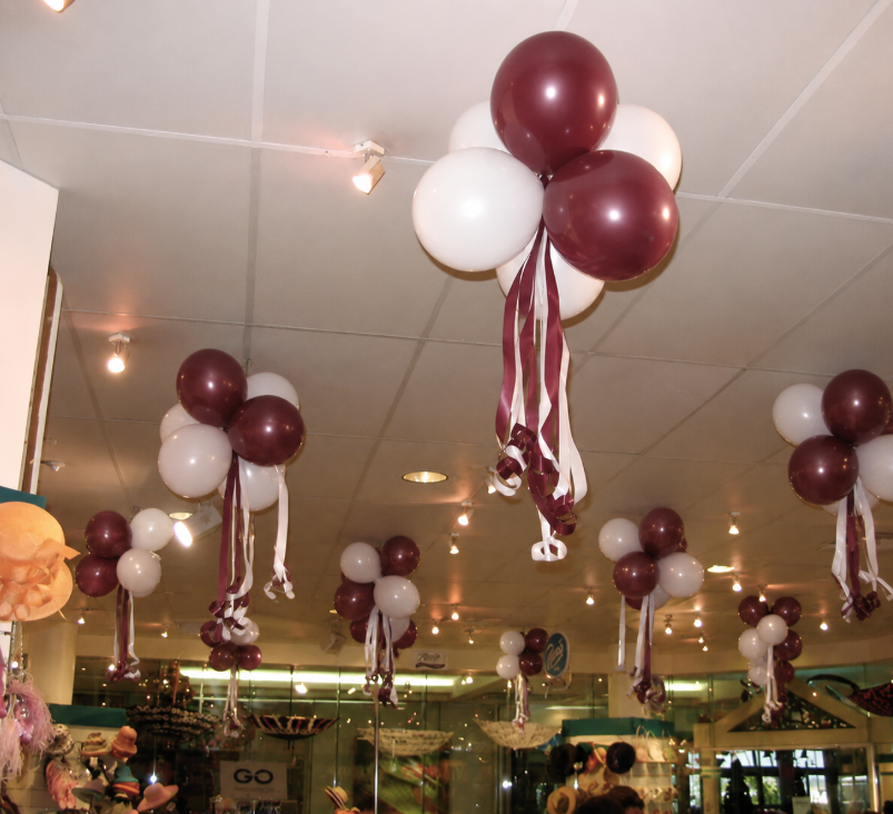 QLD Air-Filled Cluster of 6 Balloons with Ribbon Tails